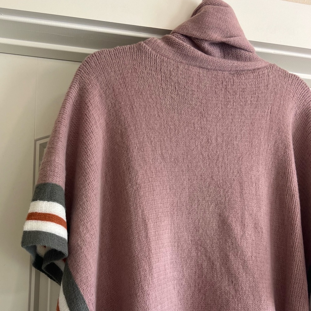 Cato Mauve Hooded Poncho with Fringe - Picture 12 of 12